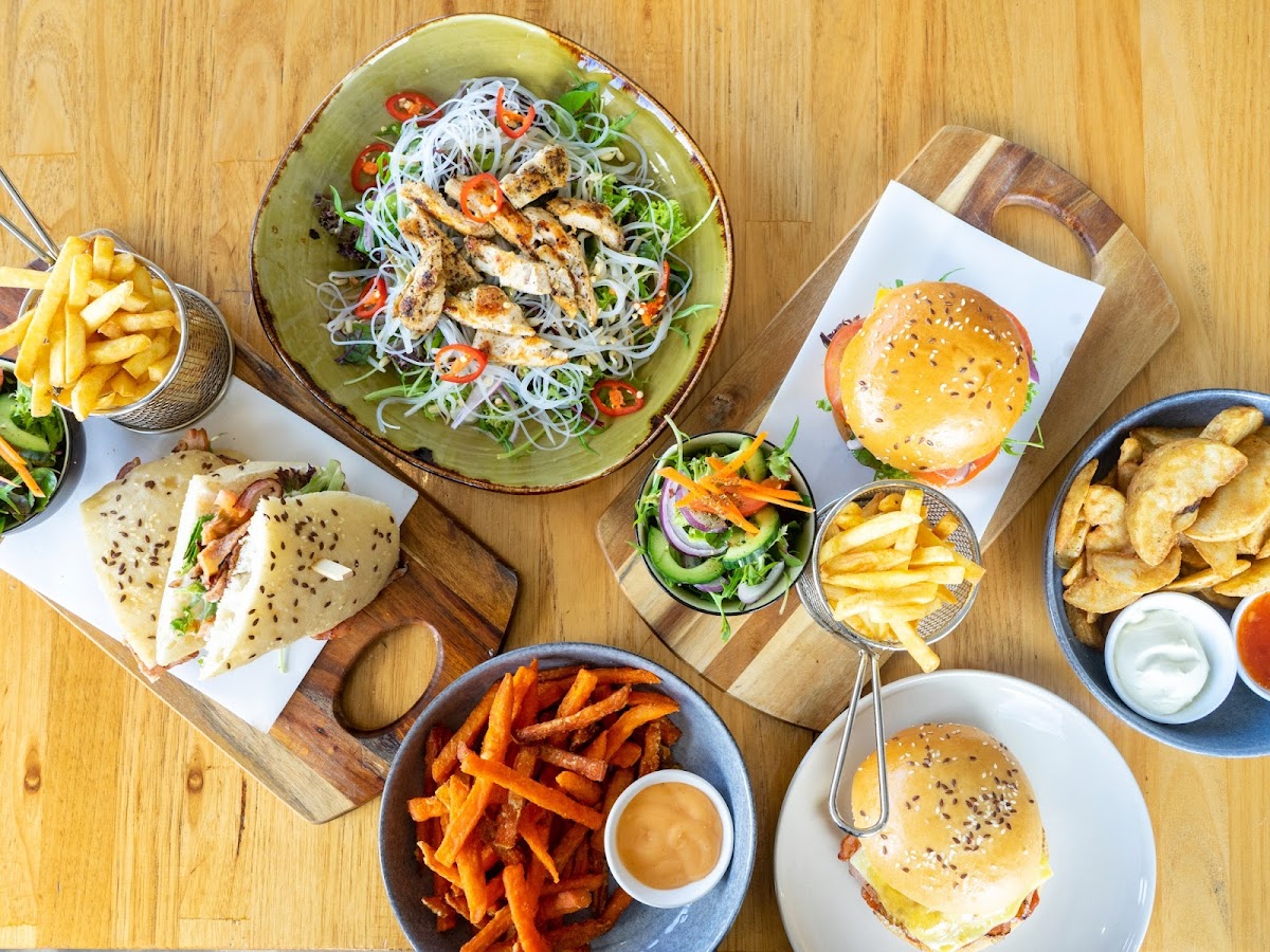 Brewista Cafe & Restaurant Photos 2